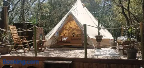 Évasion en pleine nature, Tipi insolite et Jacuzzi au Pont du Gard ! - Image 1
