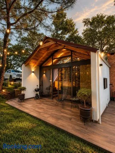 Cabaña Romántica con Tina para Parejas - Image 1