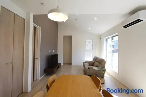 Newly built two-story house! 2 minutes to the station, parking lot, easy access to Disneyland, close to restaurants and shops! - Image 1