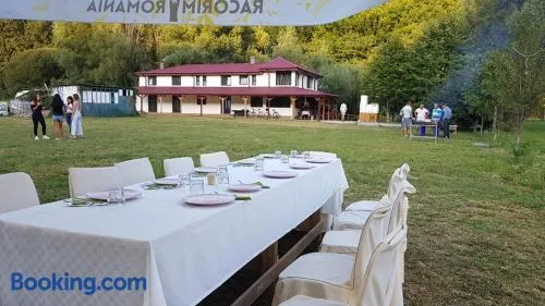 Pensiunea Turistica VALEA MIERII - Image 1