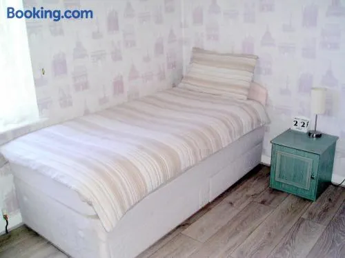 Liverpool Airport Rooms - Image 1
