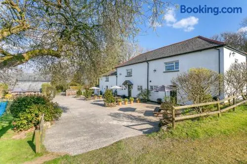 2 Bed in Whitstone oc-f31808 - Image 1