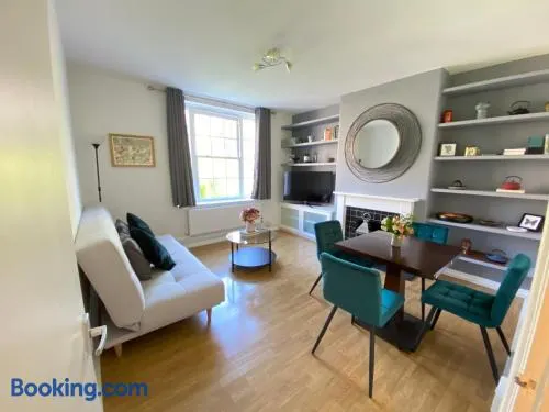 London Waterloo Apartment - Image 1