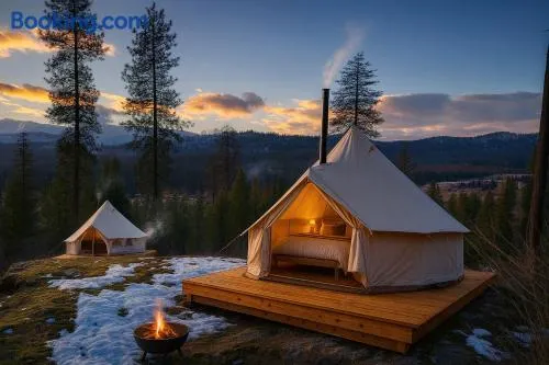 Luxury Glamping Retreat with Panoramic Views and Privacy in Sandpoint, Idaho - Image 1