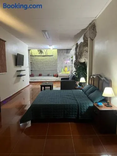 Studio Apartment - Image 1