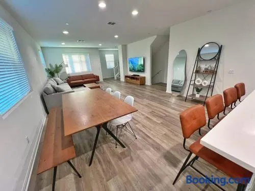 Modern Lux Home Near Disneyland And In The Heart Of OC! - Image 1