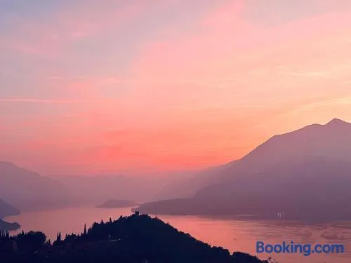 Le Palm House has two bedrooms with the breathtaking view over lake Como - Image 1