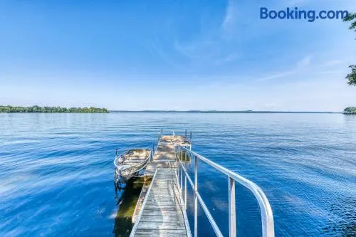 Pearl Bay Holiday - Image 1