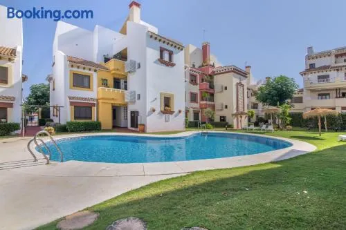 Saadia Golf - Image 1