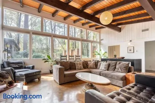 [RARE] Buckhead Mid-century Masterpiece! - Image 1