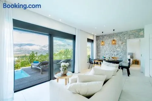 Villa Euphoria - Image 1