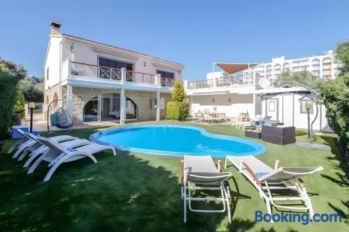Tres Palmeras - Image 1