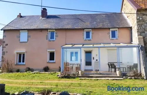Maison conviviale près de Charron avec jardin, 100 m² - Image 1