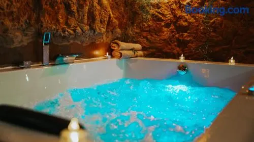 Wellness Paradise mit Whirlpool - Image 1