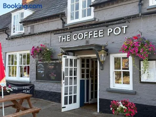 The Coffee Pot Tavern - Image 1