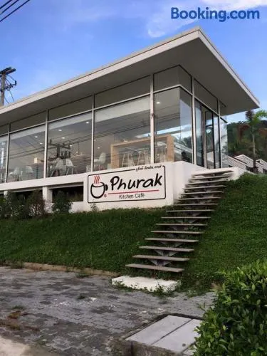 ภูรักษ์รีสอร์ท บ้านกรูด - Image 1
