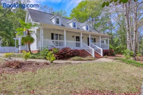 Lake Murray Retreat - Image 1