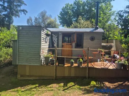 Brewers Bolt Cozy Unique Shepherds Hut - Hot Tub! - Image 1