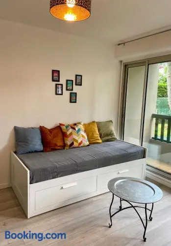 Studio entre la place des 5 cantons et la plage - Image 1