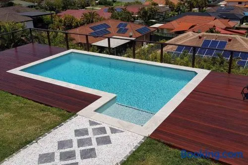 Gold Coast Theme Parks With a Pool - Image 1