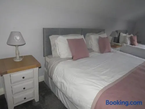Meadowville Self-Catering - Image 1