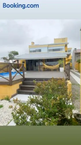 Casa amarela - Image 1