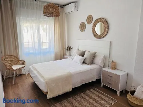 Precioso apartamento de 3 dormitorios con acceso directo a la playa - Image 1