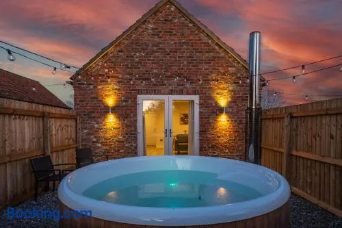 Luxury barn with private wood fired hot tub - Image 1