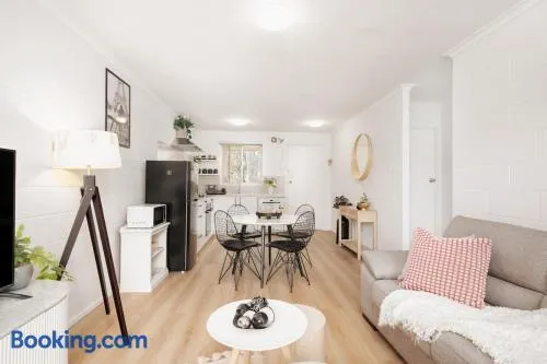 Sunny Stay Near Flinders & CBD - Image 1