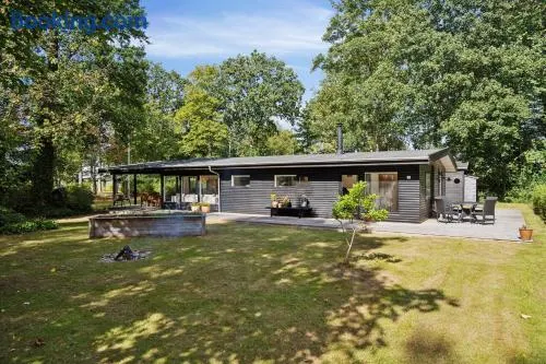 Modernised Cottage Near Woods And Beach - Image 1