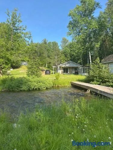 Chalet nature avec ruisseau, ilot prive - Image 1