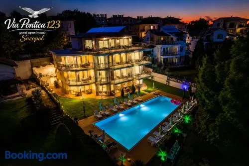 Via Pontica 123 Guest Apartments - Image 1