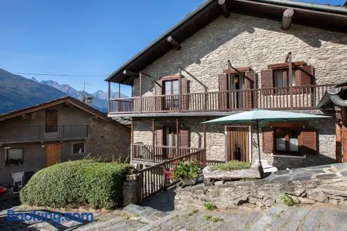 Wunderschönes Apartment mit Garten, Grill und Terrasse | Stadtblick - Image 1