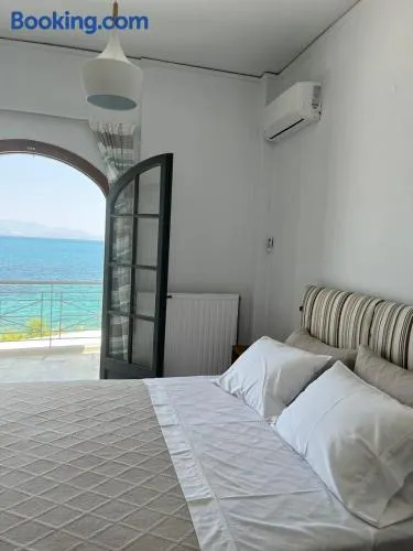 Blue Wave Apartment - Image 1