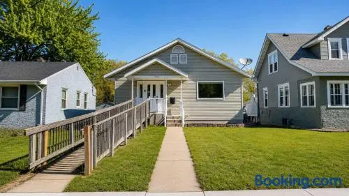 St Paul 5BR for 10 - Private Yard Near Golf - Image 1