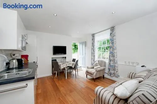 The Apartment, 24 West End Terrace, Winchester - Image 1