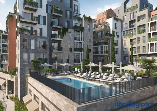 Qumi Porto Suites - Image 1