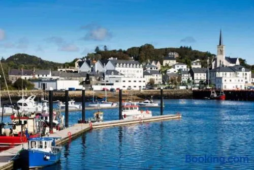 Seaside 3 Bed Killybegs Property on Main Street - Image 1