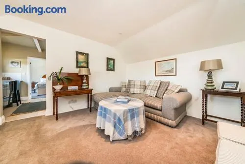 Pebble Apartment - Image 1