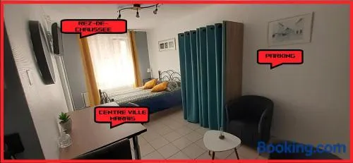 Charmant studio en plein centre avec parking - Image 1