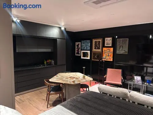 Flat Garçonniere - Image 1