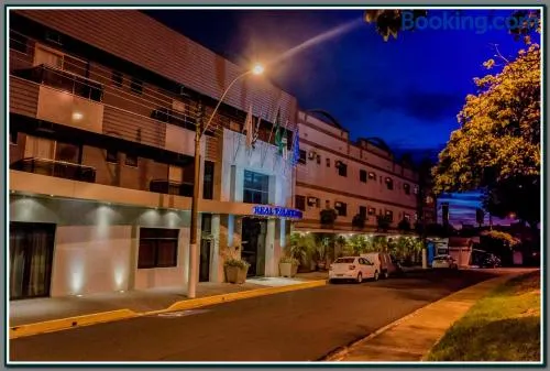 Real Palace Hotel - Image 1