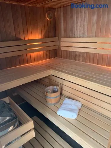 Luxe appartement met sauna - Image 1