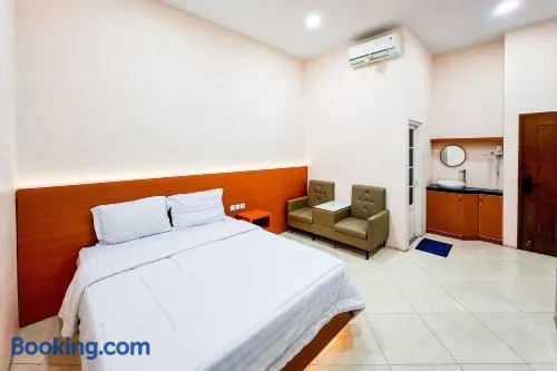 Abbas Syariah Hotel near Menara Kudus Mitra RedDoorz - Image 1