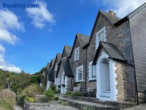Creekside Cottage 6 Church Park Kingswear - Image 1