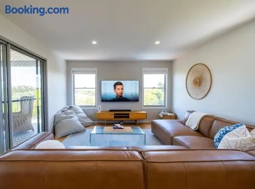 The Sunset Apartment on Orealla - Image 1