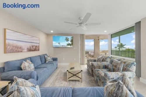 Island Beach Club #220C - Image 1