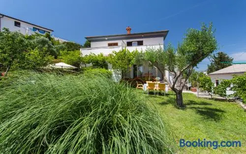 Apartman Maledi - Image 1