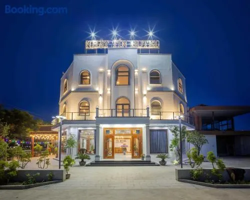Nhật Tín Hotel - Image 1