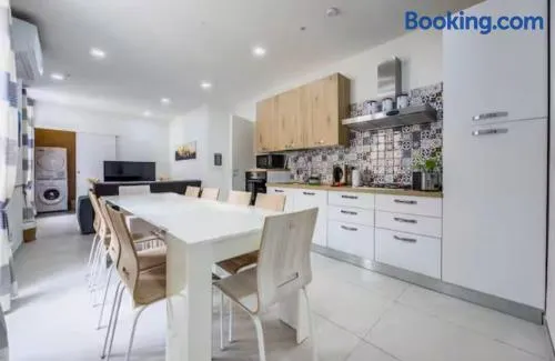 Maltese Terrace house with a modern touch - close to airport 4 km - Image 1